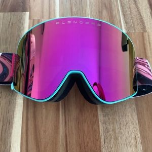 Blenders Ski Goggles Aura *brand new*